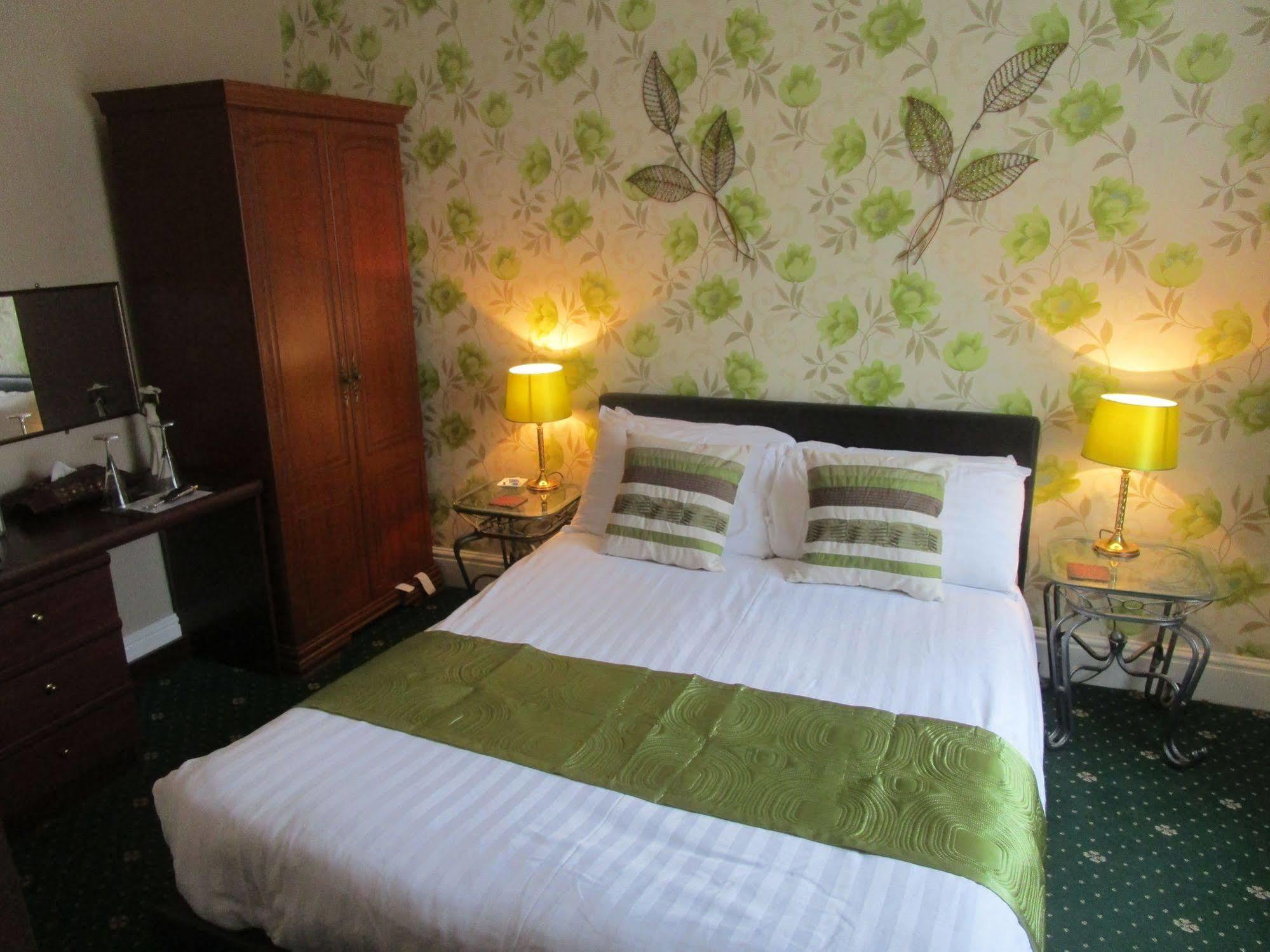 Bridlington Bay Guesthouse 4*